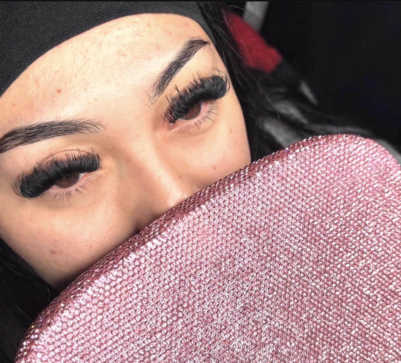 Fluffy volume lash set with wet-look spikes close up